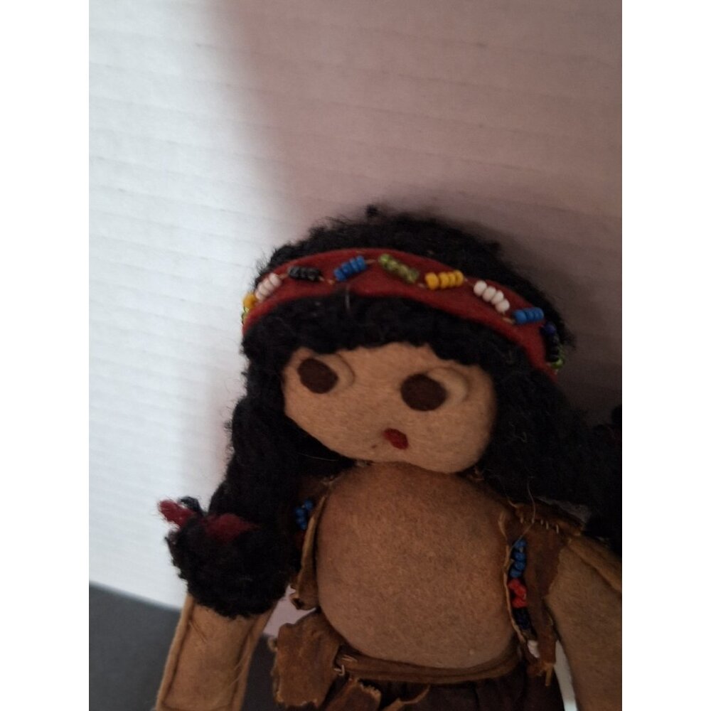 2 - Vintage Native American Handmade 7.5" Leather Clothing Dolls - Picture 11 of 16